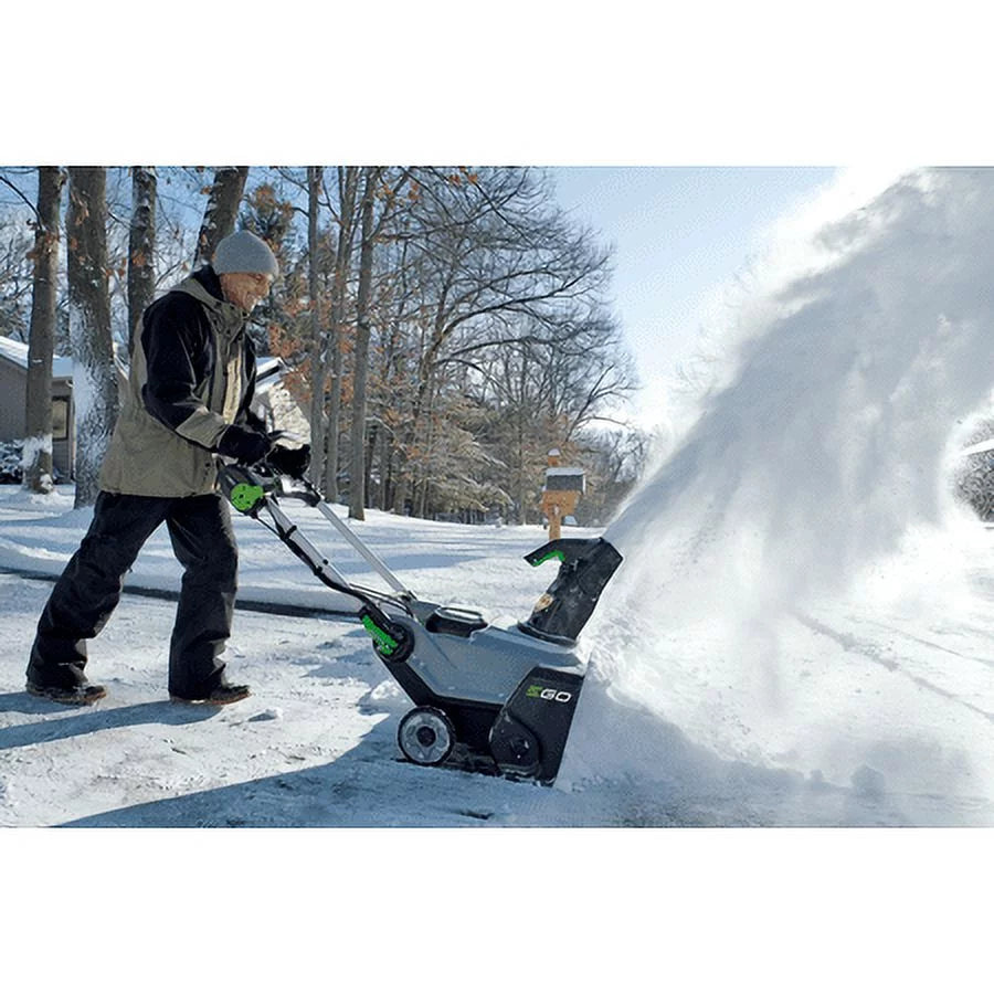 21In. Dual Port Snow Blower with Steel Auger O676