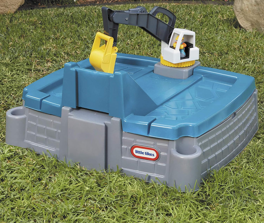 Dirt Diggers Excavator Sandbox with Lid and Play Sand Accessories W11247